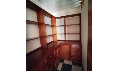 Casa unifamiliar en venta Poblado sector El Tesoro Medellín