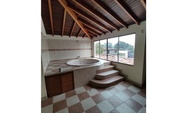 Casa unifamiliar en venta Poblado sector El Tesoro Medellín