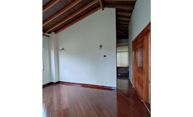 Casa unifamiliar en venta Poblado sector El Tesoro Medellín