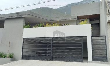 Casa en Venta, Cumbres 4 sector, al poniente de Monterrey Nuevo León