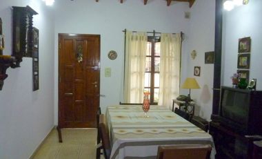 CASA INDEPENDIENTE ZONA PARQUE GOLF