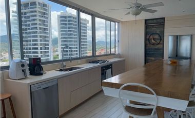 APTO EN ARRIENDO FRENTE AL MAR LA MARINA