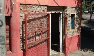SE VENDEN 3 LOCALES EN BLOCK SOBRE AV. JUAN B. JUSTO (TIGRE).