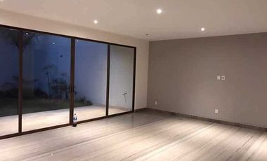 ¡Casa venta Bosques de las Lomas!