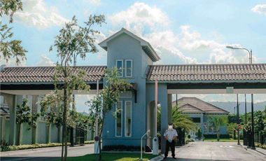 venta de Casa con buenos acabados  en Urb. Casa laguna a 5 minutos del Riocentro  Dorado