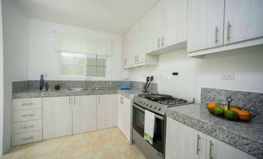 venta de Casa con buenos acabados  en Urb. Casa laguna a 5 minutos del Riocentro  Dorado