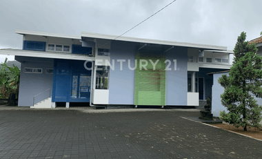 Vila Luas  Dan Bersih  Serta  Nyaman  Bersama Keluarga Carita