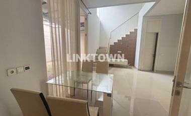 Rumah 2 Lantai di Kawasan Elite Pakuwon Indah The Mansion Surabaya