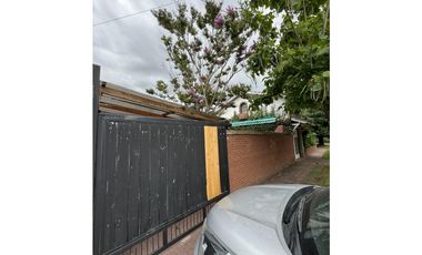 VENTA CASA SOBRE 2 LOTES A METROS DE AV. JUAN B JUSTO B.RIVADAVIA