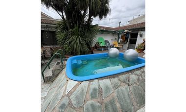 VENTA CASA SOBRE 2 LOTES A METROS DE AV. JUAN B JUSTO B.RIVADAVIA