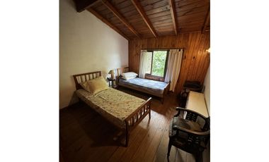 VENTA CASA SOBRE 2 LOTES A METROS DE AV. JUAN B JUSTO B.RIVADAVIA