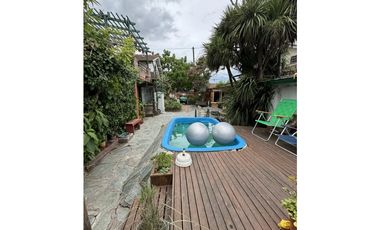 VENTA CASA SOBRE 2 LOTES A METROS DE AV. JUAN B JUSTO B.RIVADAVIA