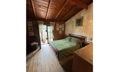 VENTA CASA SOBRE 2 LOTES A METROS DE AV. JUAN B JUSTO B.RIVADAVIA