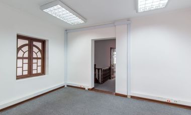 oficina en arriendo en quinta camacho. Cod A27630