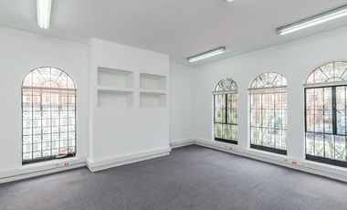 oficina en arriendo en quinta camacho. Cod A27630