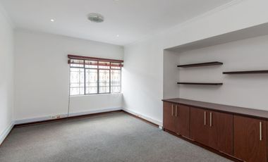 oficina en arriendo en quinta camacho. Cod A27630