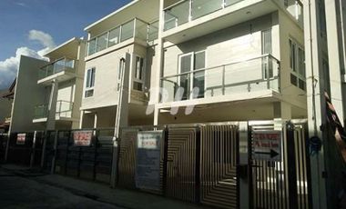 Modern Townhouse for Sale in Pasig near Sandoval Avenue PH1147