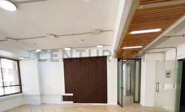 Arriendo Oficina de 109 m² |Edificio España| Santiago Centro (Metro U. de Chile)