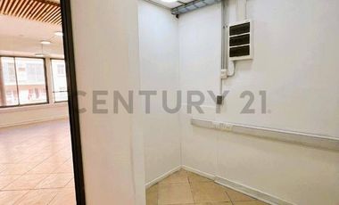 Arriendo Oficina de 109 m² |Edificio España| Santiago Centro (Metro U. de Chile)