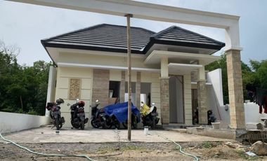RUMAH CANTIK TIPE BESAR HANYA 4 KILOMETER KE ALUN - ALUN WATES