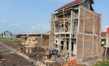 Madina Asri Siwal Baki Rumah 2 Lantai Murah Di Sukoharjo