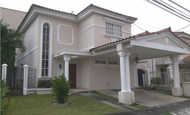 VENTA CASA ALTOS DE PANAM