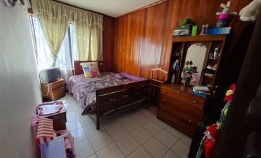 Casa solida,5 dorm.4 baños, estar, terraza, estacionamiento.