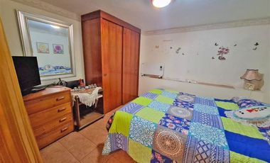 Casa solida,5 dorm.4 baños, estar, terraza, estacionamiento.
