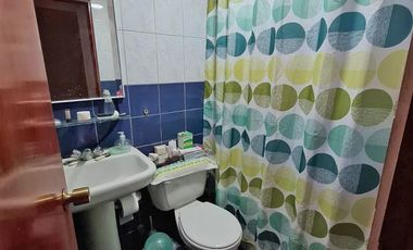 Casa solida,5 dorm.4 baños, estar, terraza, estacionamiento.