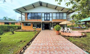 VENTA de CASA CAMPESTRE en VITERBO