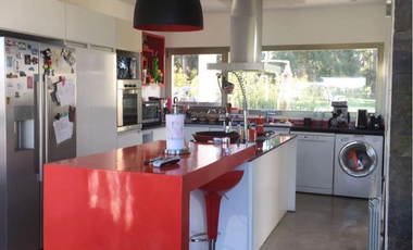 Casa en Barrio Rumenco de 4 Ambientes