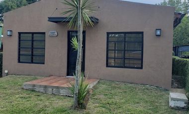Casa 3 ambientes con cochera en venta en Tigre