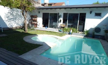 Casa en venta en Quilmes Oeste