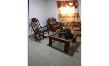 Se Vende Hermosa Casa con Patio trasero en la Urbanización Don Bosco