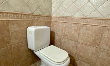 Casa de  3 AMBIENTES ubicada a 700 metros de la estación de trenes.