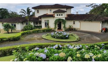 SE VENDE CASA EN BOQUETE, LUCERO GOLF & COUNTRY CLUB