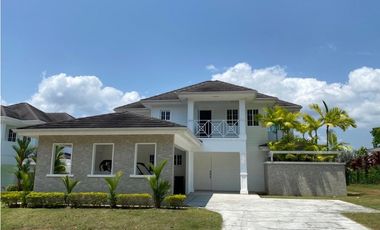 VENTA DE CASA DE PLAYA EN BIJAO BEACH AND CLUB, SAN CARLOS