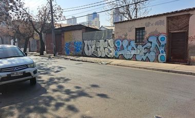 Sitio en Venta en Entre calle Yungay y Av. Mapocho