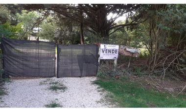 Casa 5 ambientes con dos galpones/ 1 1/4 Hectarea/ Zona La Trinidad