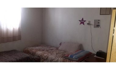 Casa 5 ambientes con dos galpones/ 1 1/4 Hectarea/ Zona La Trinidad