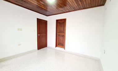 COD. 649 - SE VENDE CASA - BARRIO: BOSTON
