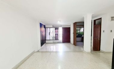 COD. 649 - SE VENDE CASA - BARRIO: BOSTON