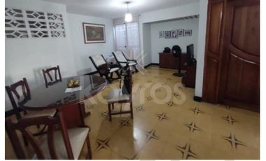 Casa contemporánea en el centro de Montería, barrio la Ceiba