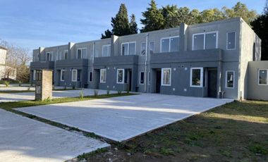 Venta - Duplex 3 y 4 ambientes en Manzanares Chico - Bayugar Negocios Inmobiliarios