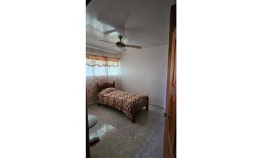 CASA DE DOS PLANTAS AL LADO DE LA PANAMERICANA