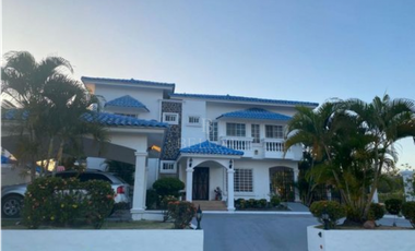 ALQUILER CASA CON PISCINA EN PLAYA BLANCA  (6)