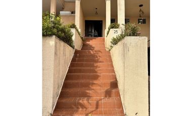 VENTA CASA EN ALTOS DEL BOSQUE - BARRIADA EL DORAL - PANELES SOLARES
