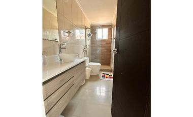 VENTA CASA EN ALTOS DEL BOSQUE - BARRIADA EL DORAL - PANELES SOLARES