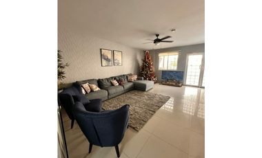 VENTA CASA EN ALTOS DEL BOSQUE - BARRIADA EL DORAL - PANELES SOLARES