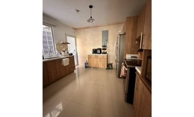 VENTA CASA EN ALTOS DEL BOSQUE - BARRIADA EL DORAL - PANELES SOLARES